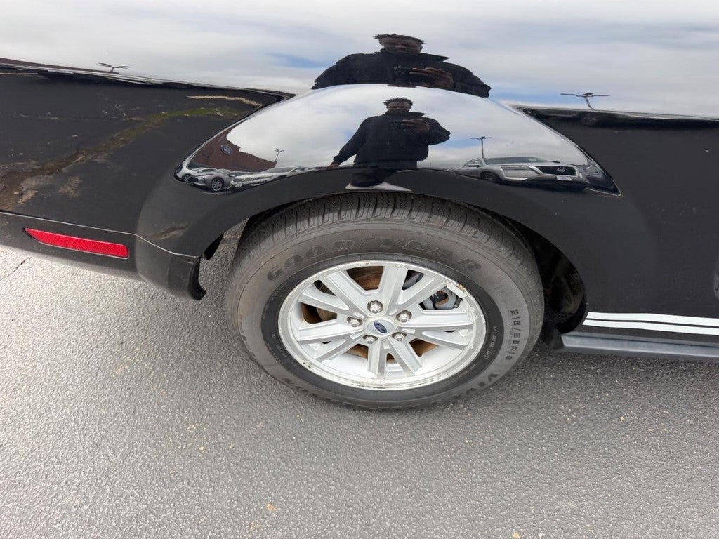 2008 Ford Mustang Deluxe