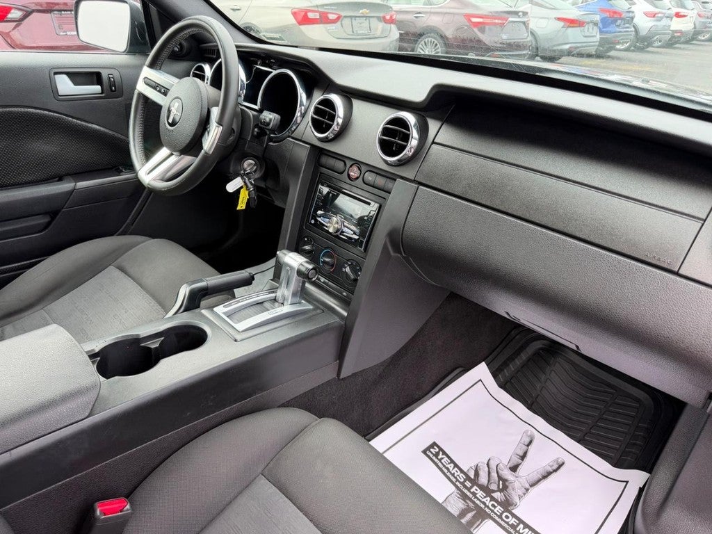 2008 Ford Mustang Deluxe