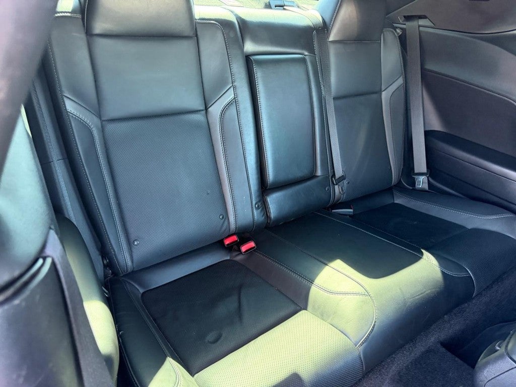 2015 Dodge Challenger SXT Plus