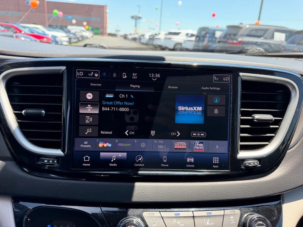 2024 Chrysler Pacifica Touring L