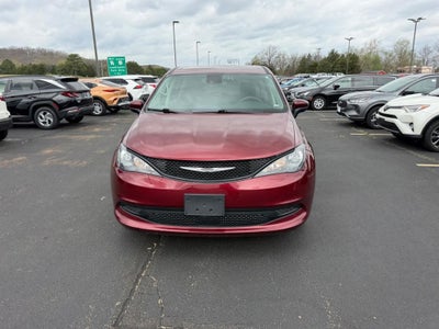 2023 Chrysler Voyager LX