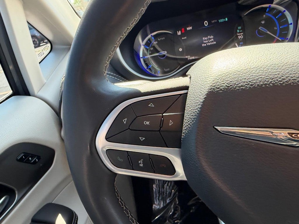 2023 Chrysler Pacifica Hybrid Touring L