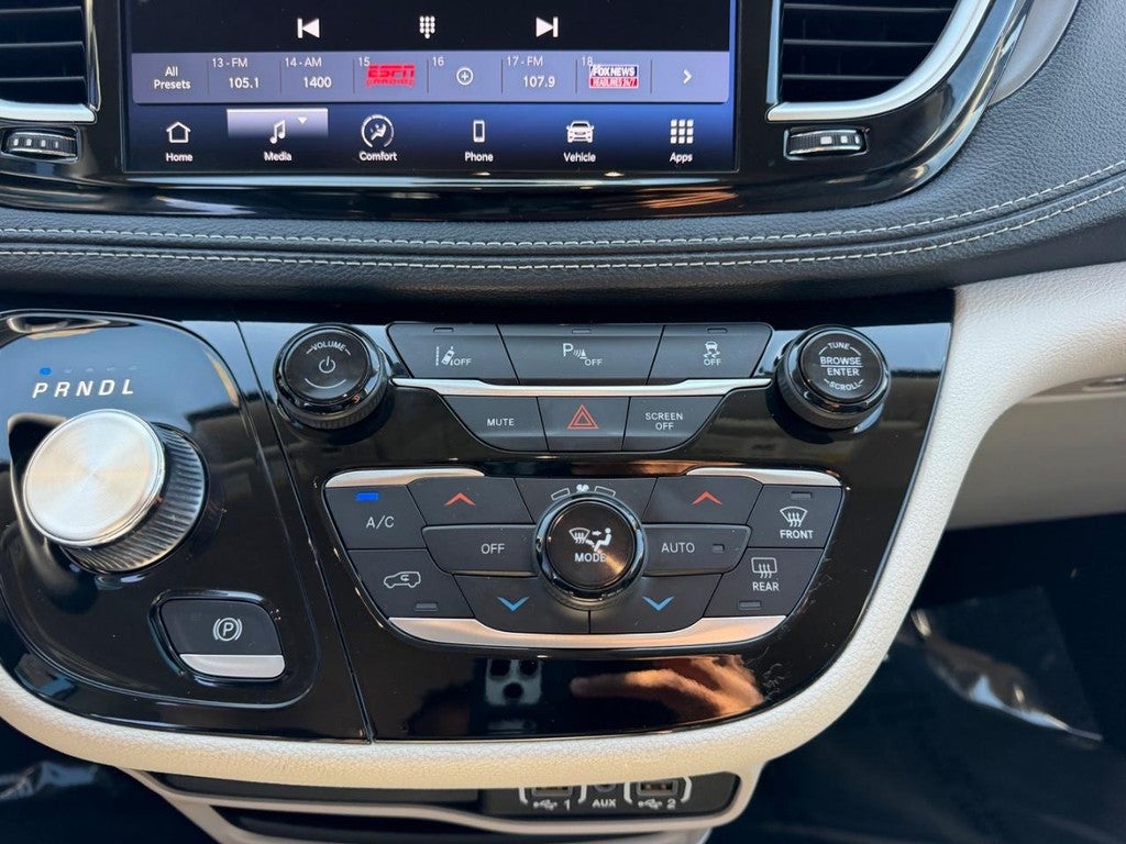 2023 Chrysler Pacifica Hybrid Touring L