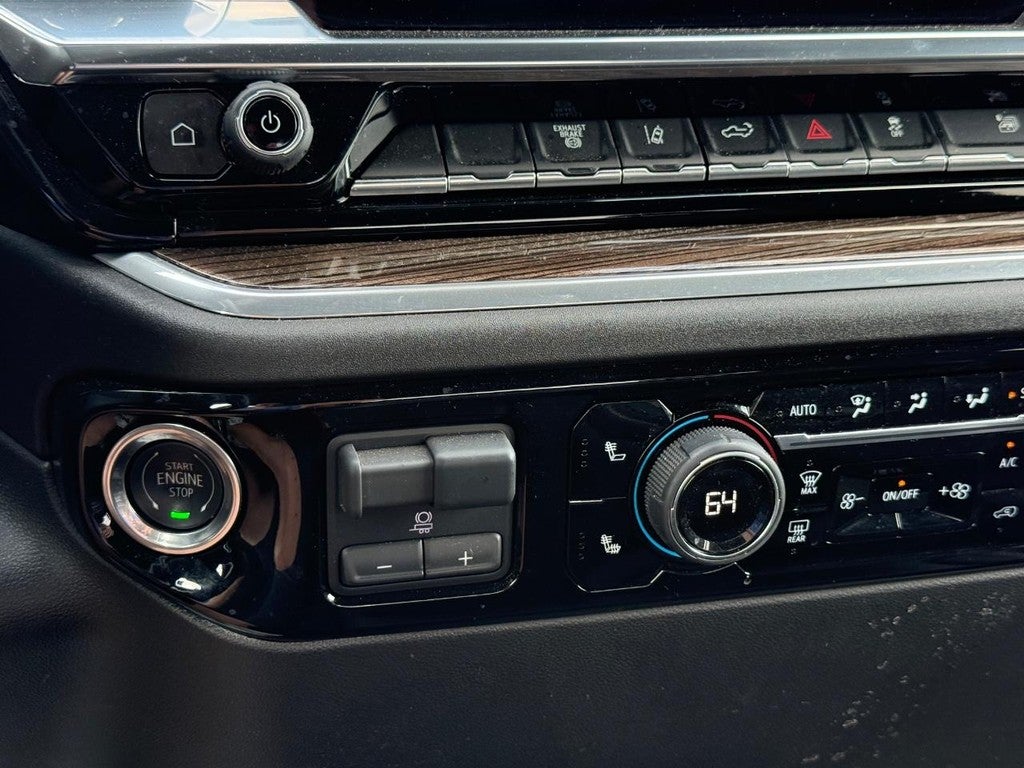 2025 Chevrolet Silverado LT