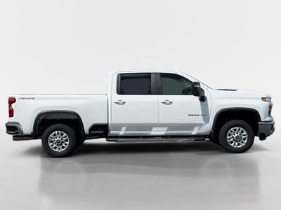 2025 Chevrolet Silverado LT