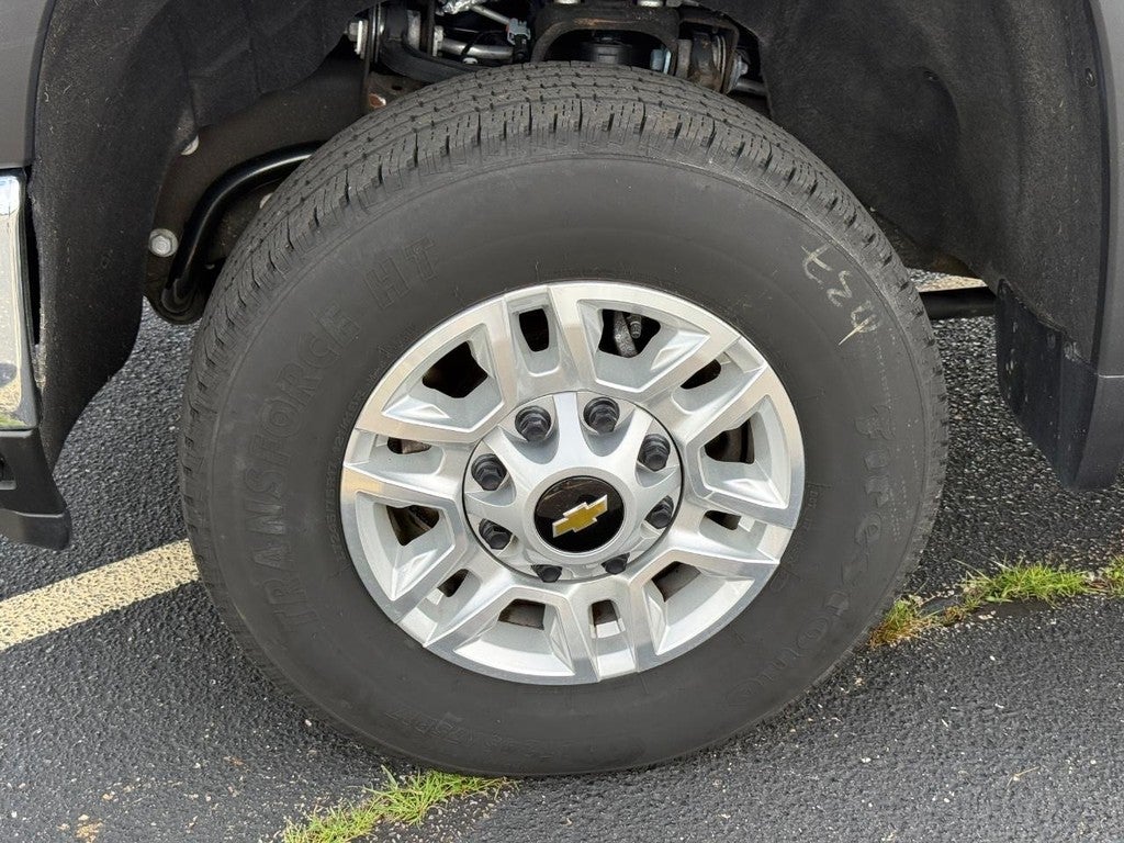 2025 Chevrolet Silverado LT