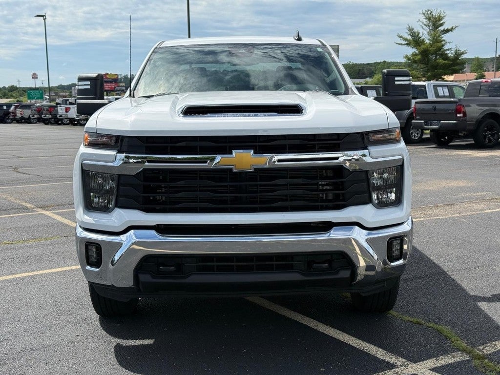 2025 Chevrolet Silverado LT
