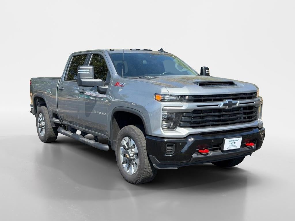 2025 Chevrolet Silverado Custom