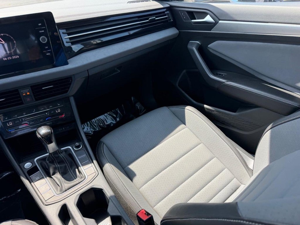2025 Volkswagen Jetta SE