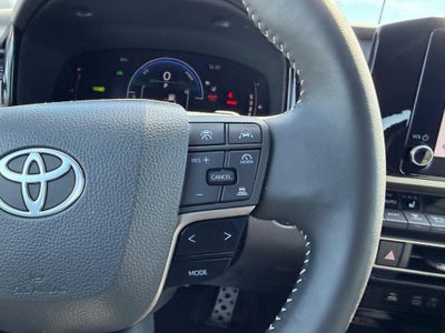 2025 Toyota Camry Hybrid SE