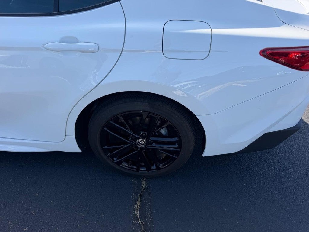 2025 Toyota Camry Hybrid SE