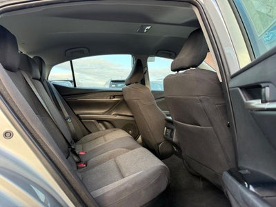 2025 Toyota Camry Hybrid LE