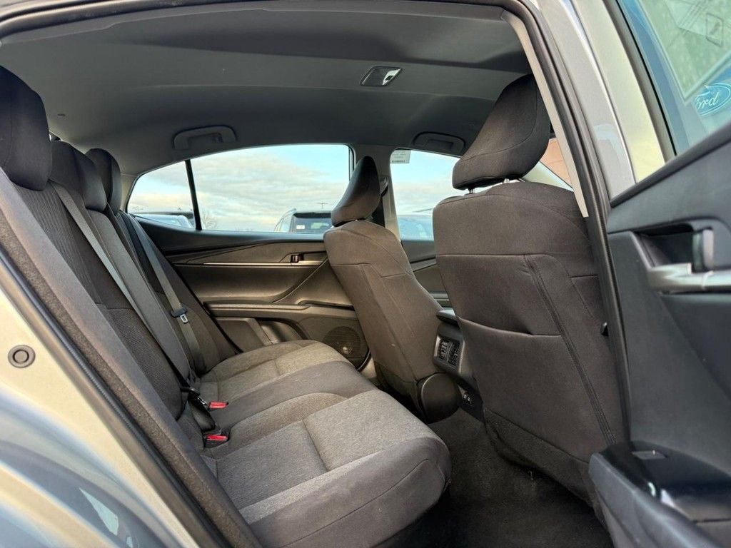 2025 Toyota Camry Hybrid LE