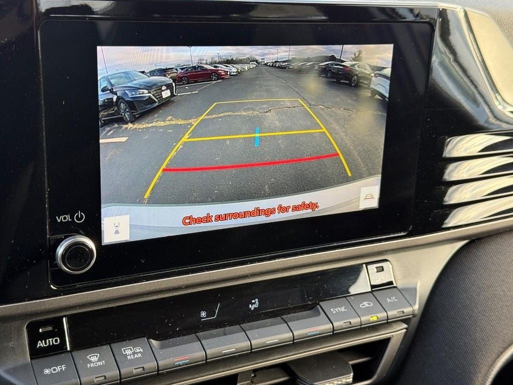 2025 Toyota Camry Hybrid LE