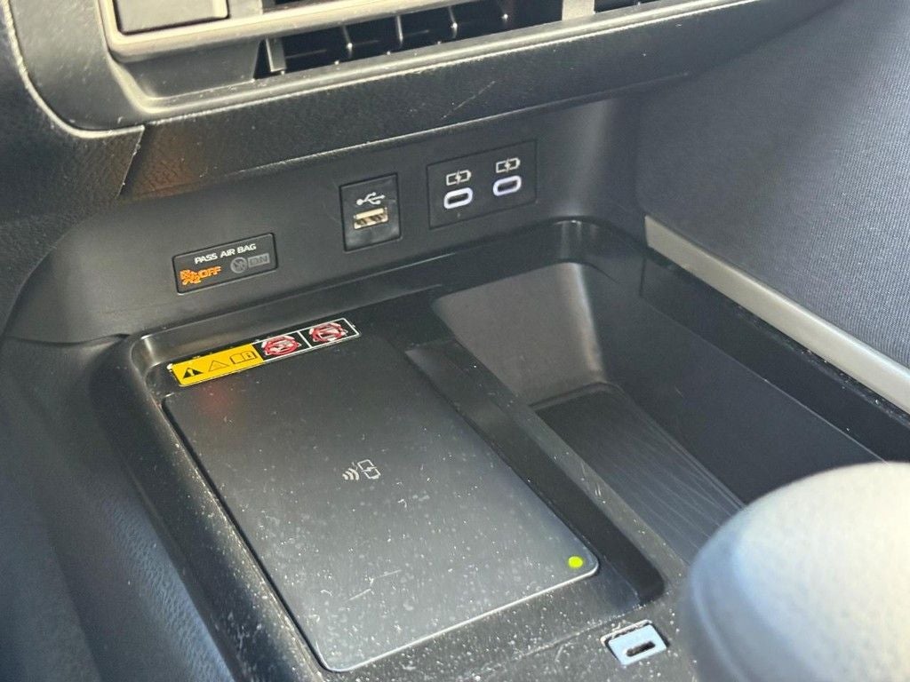 2025 Toyota Camry Hybrid LE