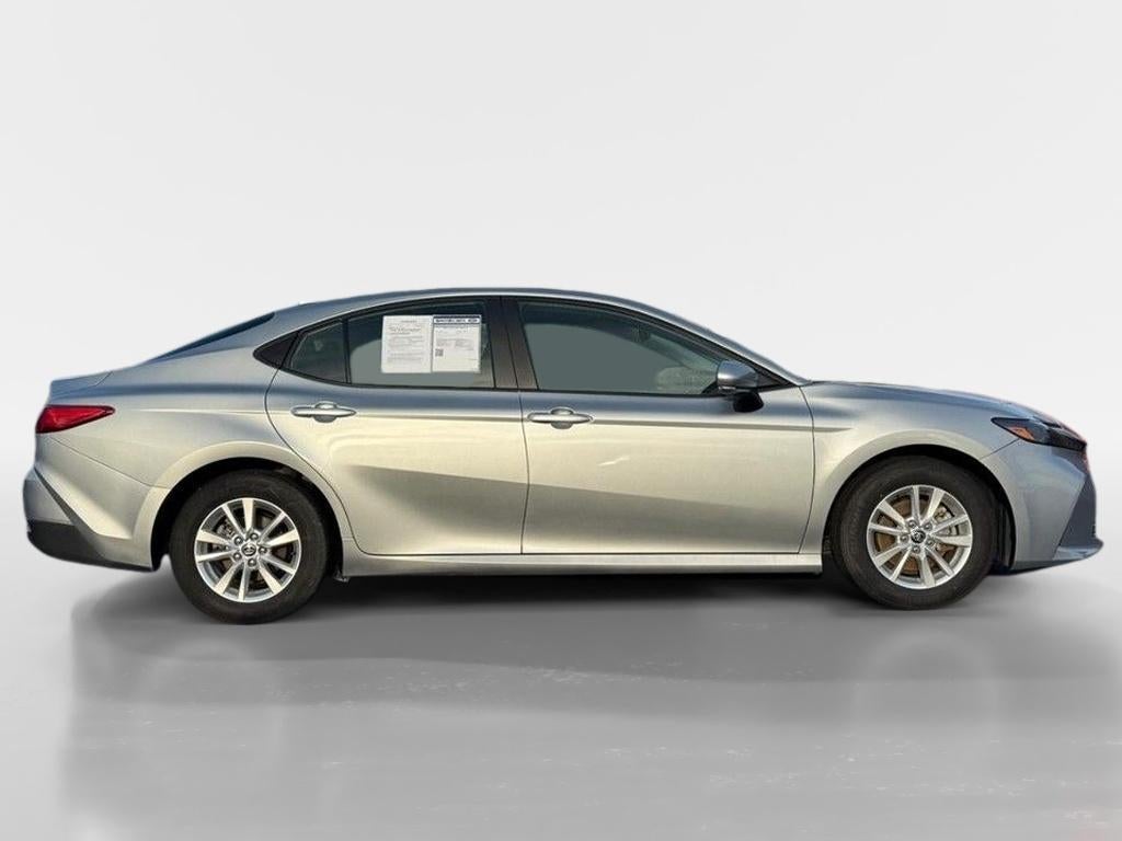 2025 Toyota Camry Hybrid LE