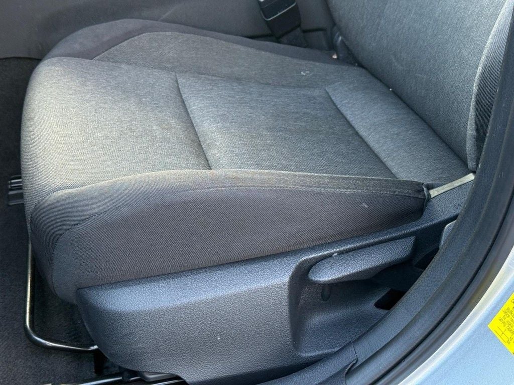 2025 Toyota Camry Hybrid LE