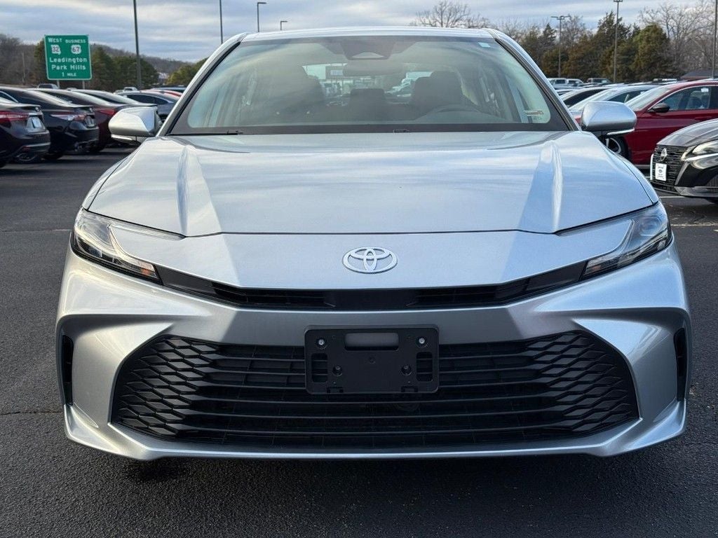 2025 Toyota Camry Hybrid LE