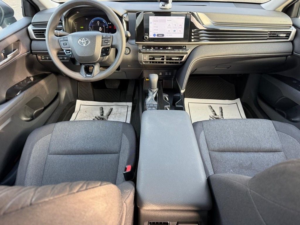 2025 Toyota Camry Hybrid LE