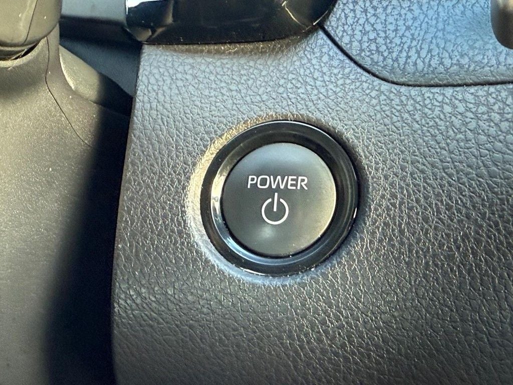 2025 Toyota Camry Hybrid LE