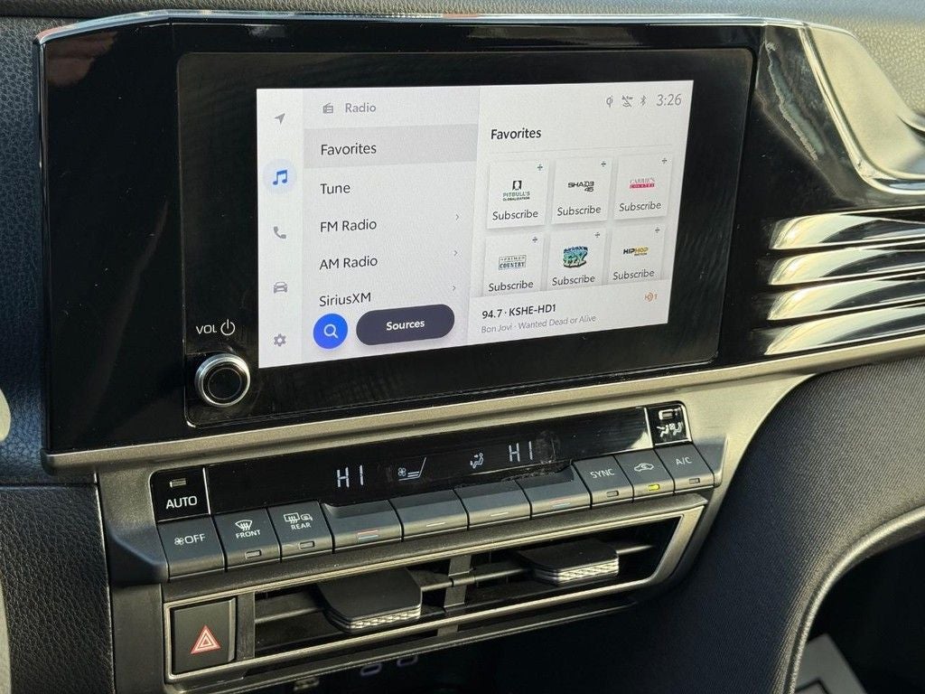 2025 Toyota Camry Hybrid LE