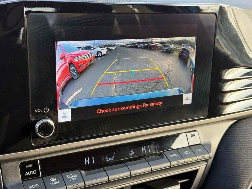 2025 Toyota Camry Hybrid LE