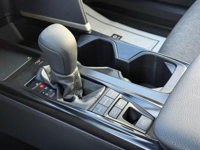 2025 Toyota Camry Hybrid LE