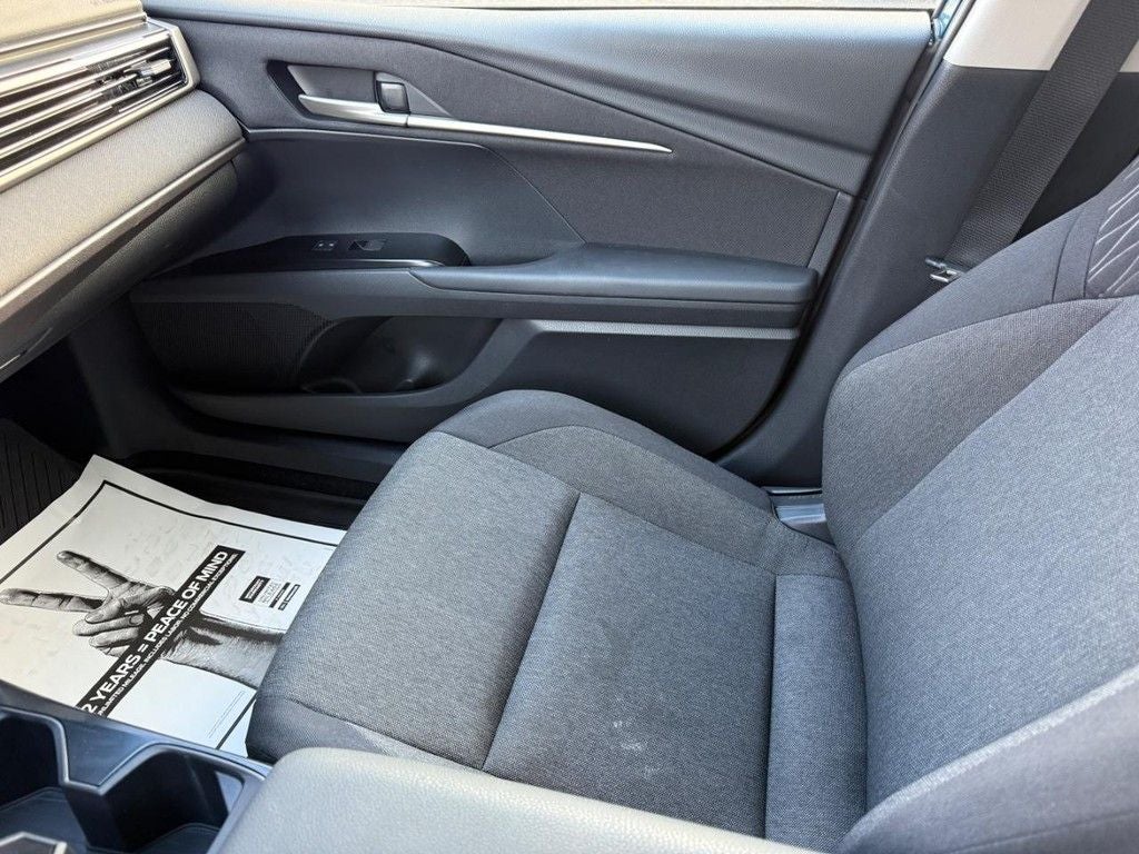 2025 Toyota Camry Hybrid LE