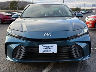 2025 Toyota Camry Hybrid LE