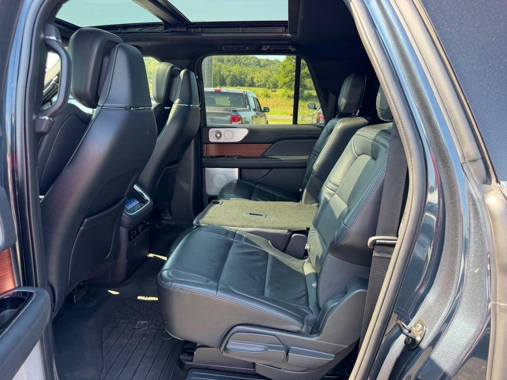 2022 Lincoln Navigator L Reserve