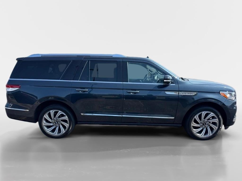 2022 Lincoln Navigator L Reserve
