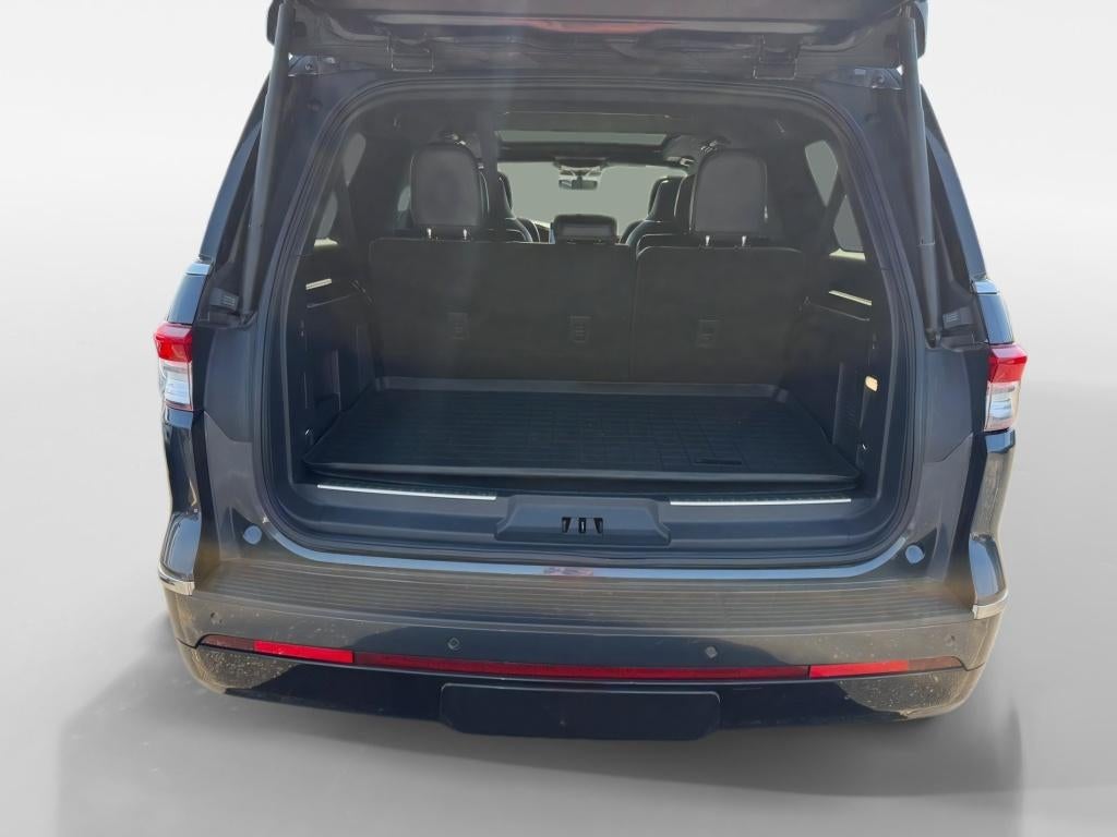 2022 Lincoln Navigator L Reserve