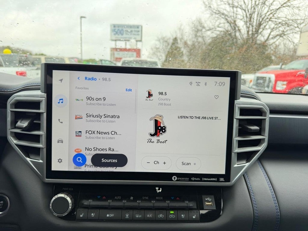 2023 Toyota Tundra Platinum