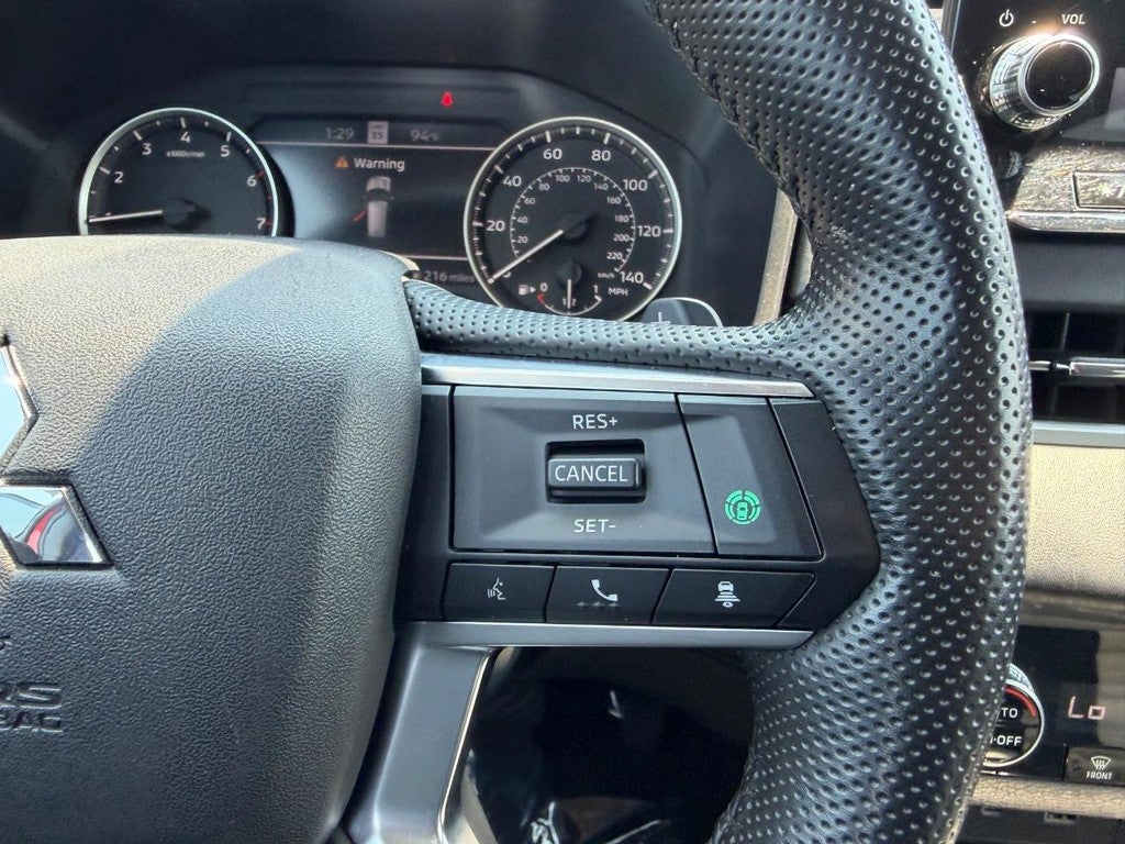 2024 Mitsubishi Outlander SE