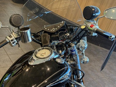 2006 Yamaha XVS1100 v