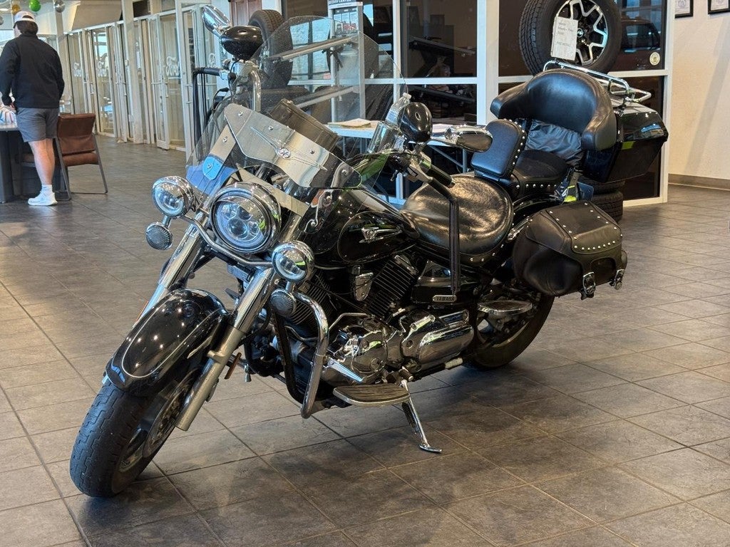 2006 Yamaha XVS1100 v