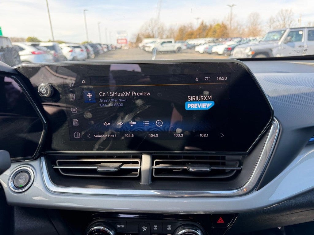 2025 Chevrolet Trax LT