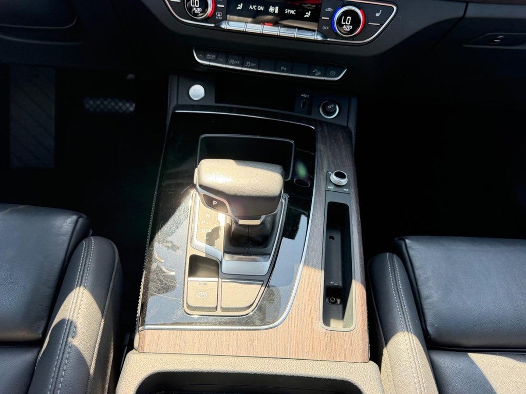 2024 Audi Q5 S line Premium Plus