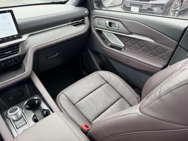 2027 Ford Explorer Platinum™
